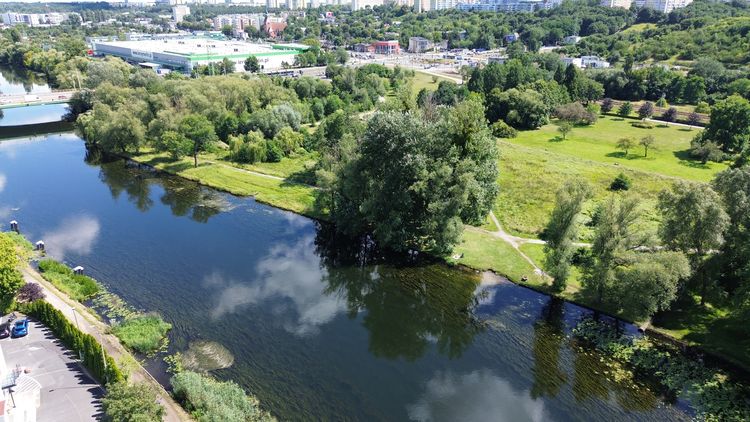 Widok na nabrzeże Brdy