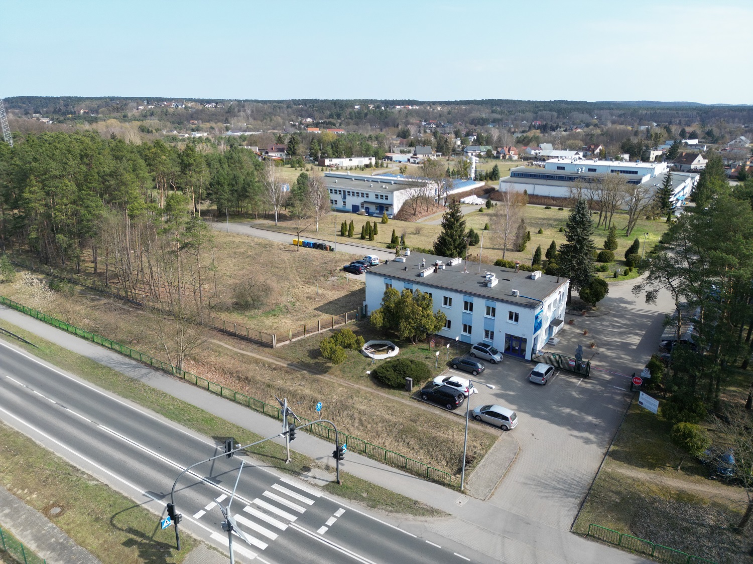 widok z lotu ptaka na stary budynek laboratorium