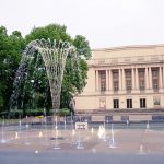 fontanna na placu przed bydgoską filharmonią