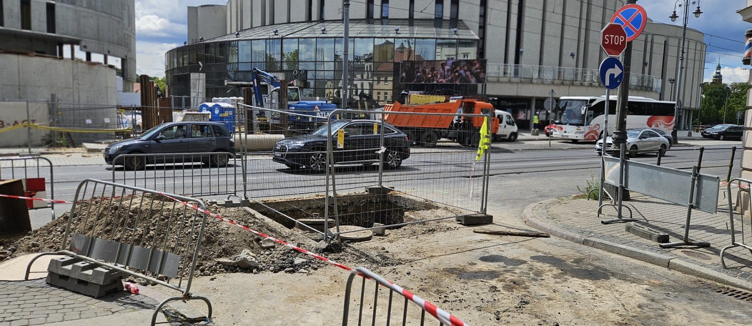 Widok na Operę i wykop przy ulicy Warmińskiego