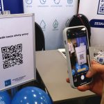 skanowanie kodu QR odnoszącego do aktualnych ofert pracy w Bydgoskich Wodociągach