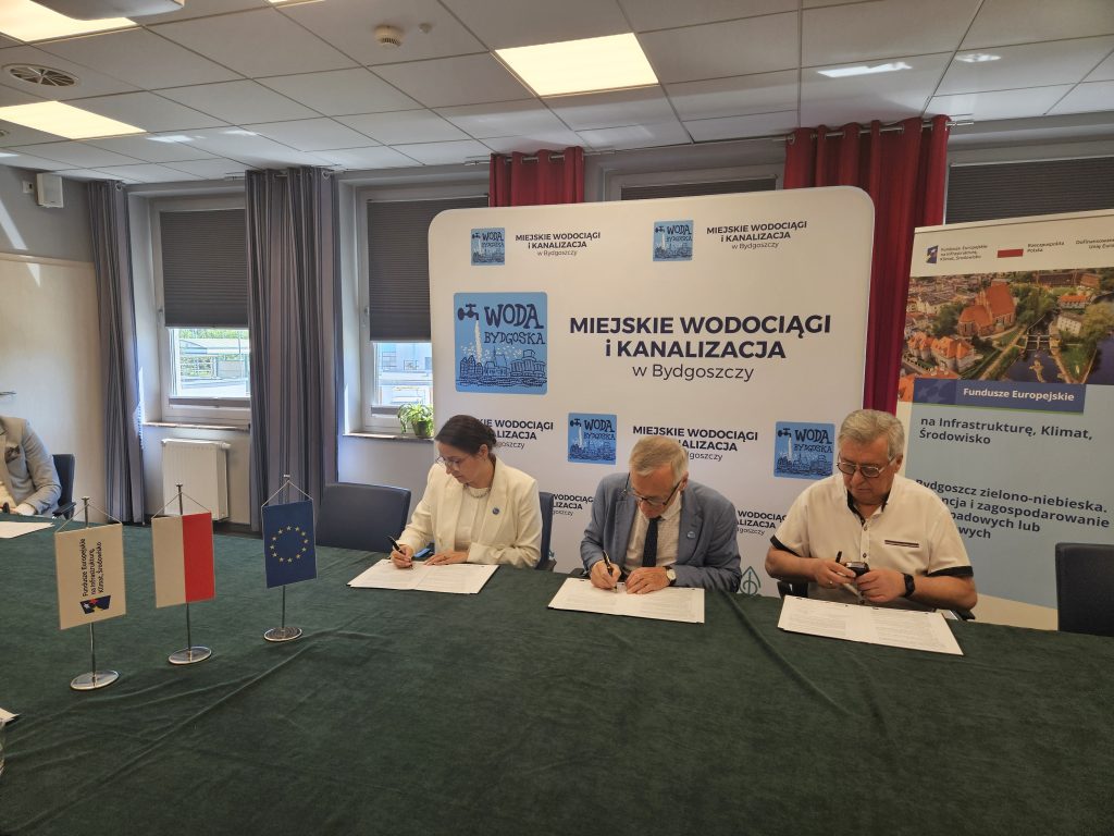 Podpisanie kontraktu firma Alfa