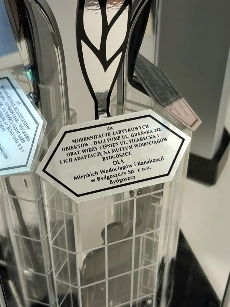 Statuetki za modernizację
