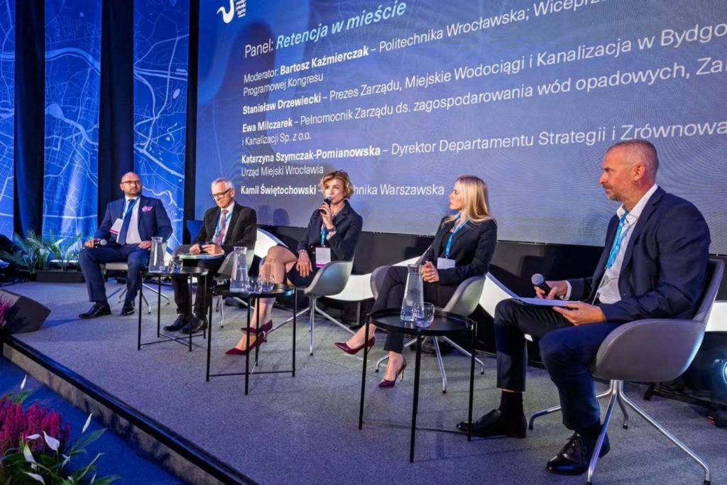 Prezes Stanisław Drzewiecki w czasie debaty podczas Kongresu we Wrocławiu