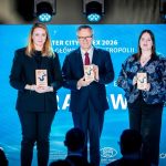 Prezes Stanisłąw Drzewiecki oraz pozostali laureci kategorii metropolia w Water City INDEX